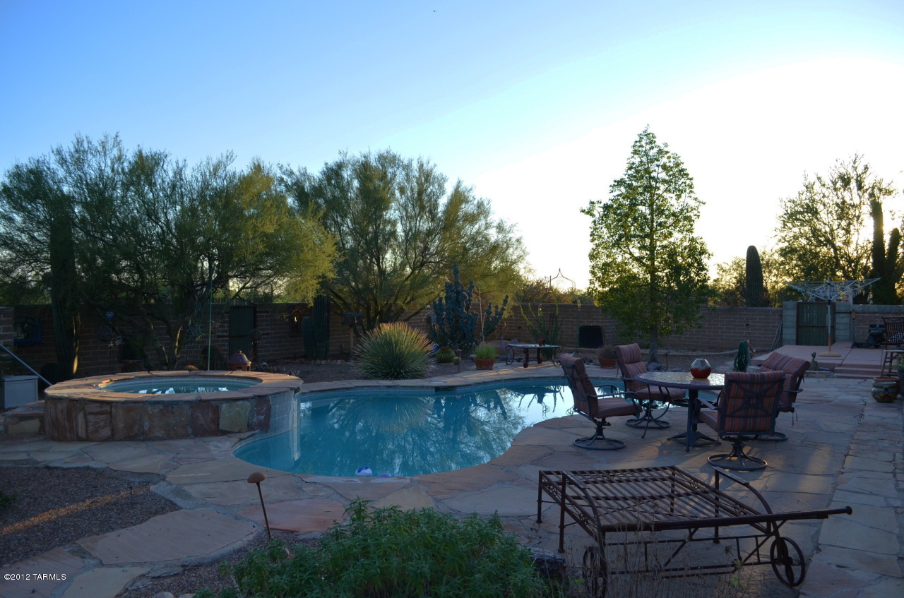 2525 West Glover Road Tucson, AZ 85742 - Photo 9 of 34