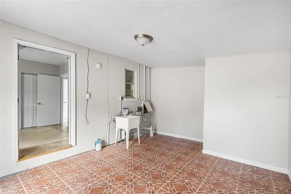 $2,475 | 201 North Himes Avenue, Tampa, FL 33609