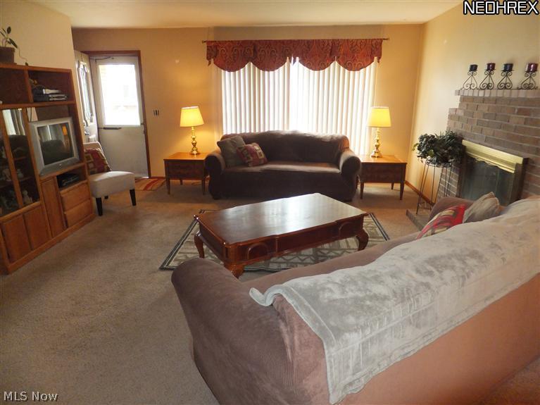 1794 Keystone Road Cleveland, OH 44134 - Photo 8 of 23