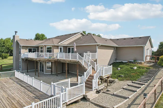 $749,000 | N5139 Granville Court, Sugar Creek, WI 53121