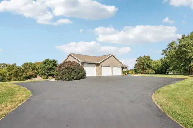 $749,000 | N5139 Granville Court, Sugar Creek, WI 53121