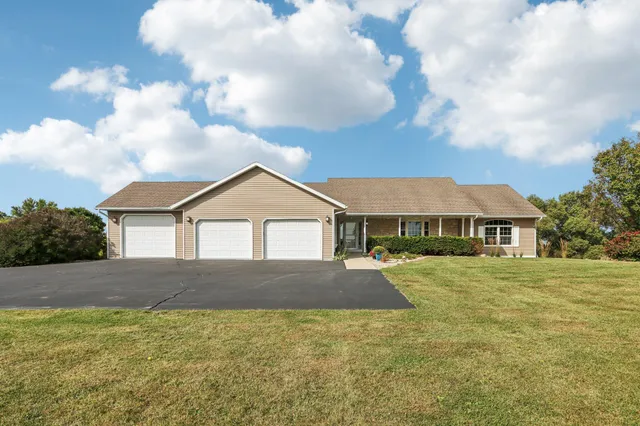 $749,000 | N5139 Granville Court, Sugar Creek, WI 53121