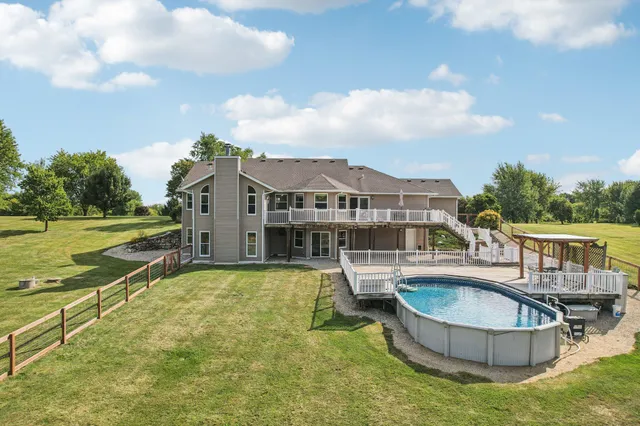 $749,000 | N5139 Granville Court, Sugar Creek, WI 53121