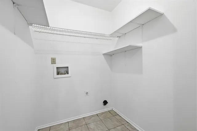 a view of a room with shelf