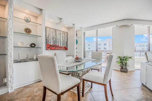 $600,000 | 2900 Northeast 14th Street Causeway, Unit 1008, Pompano Beach, FL 33062