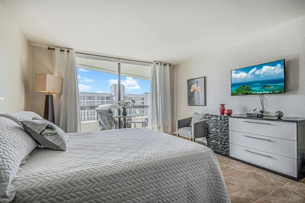 $600,000 | 2900 Northeast 14th Street Causeway, Unit 1008, Pompano Beach, FL 33062