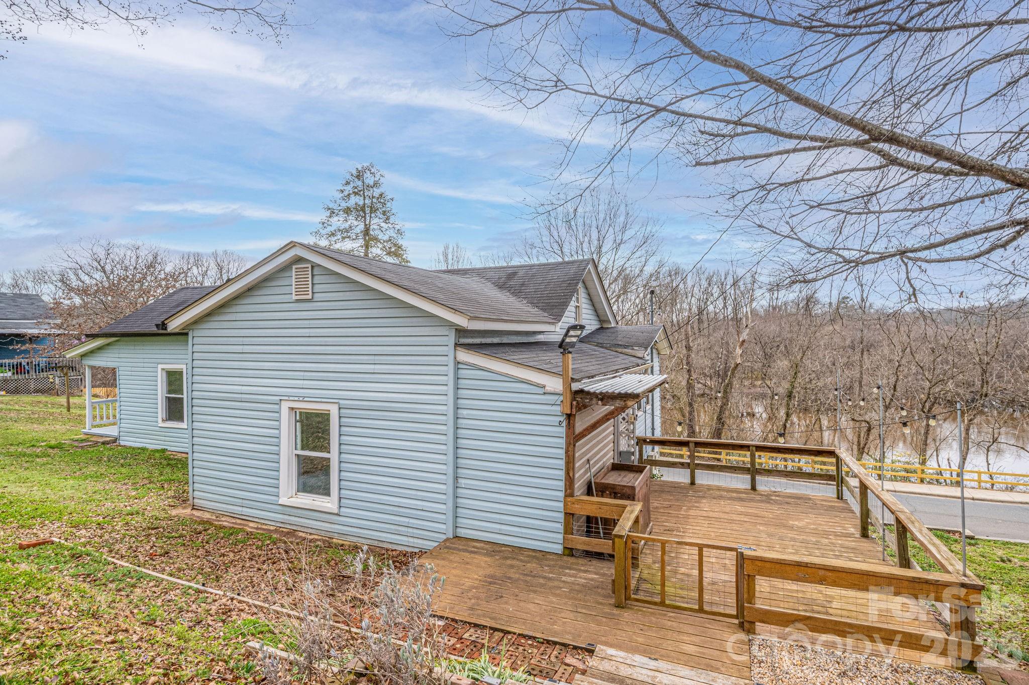 109 Riverside Drive Cramerton, NC 28032 - Photo 4 of 43