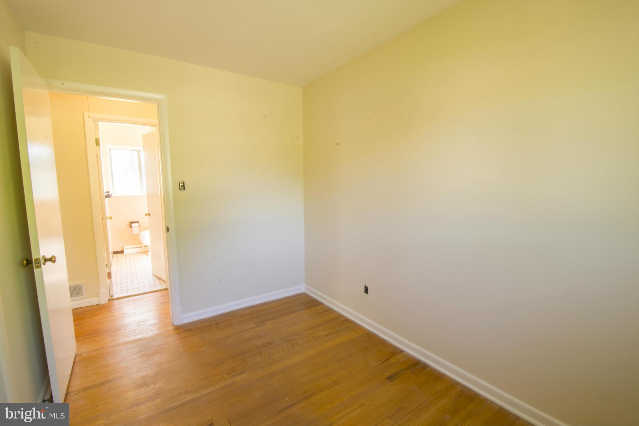 134 Sumner Road Annapolis, MD 21401 - Photo 11 of 30 First Bedroom