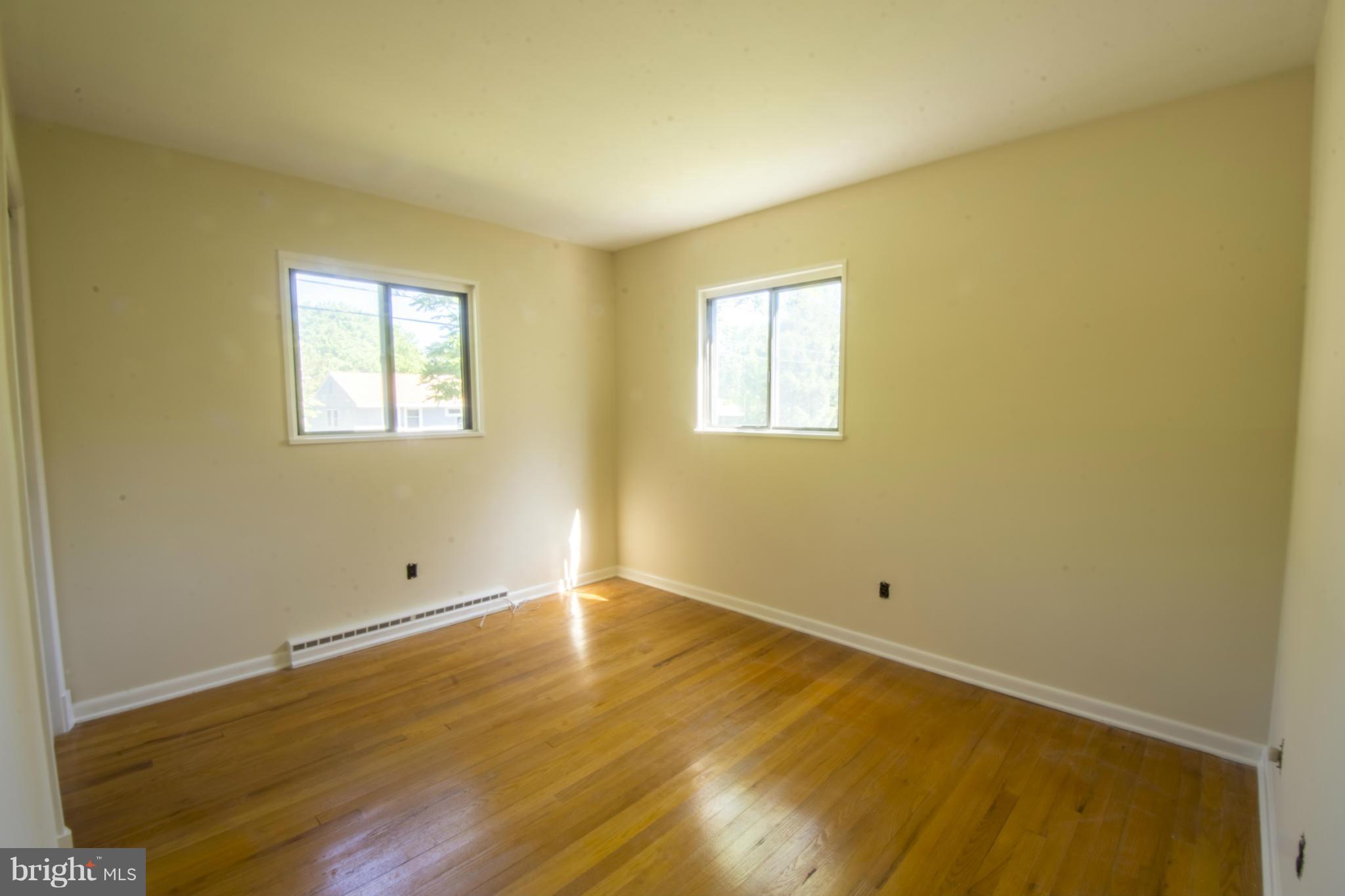 134 Sumner Road Annapolis, MD 21401 - Photo 12 of 30 Second Bedroom With Hardwood Floors