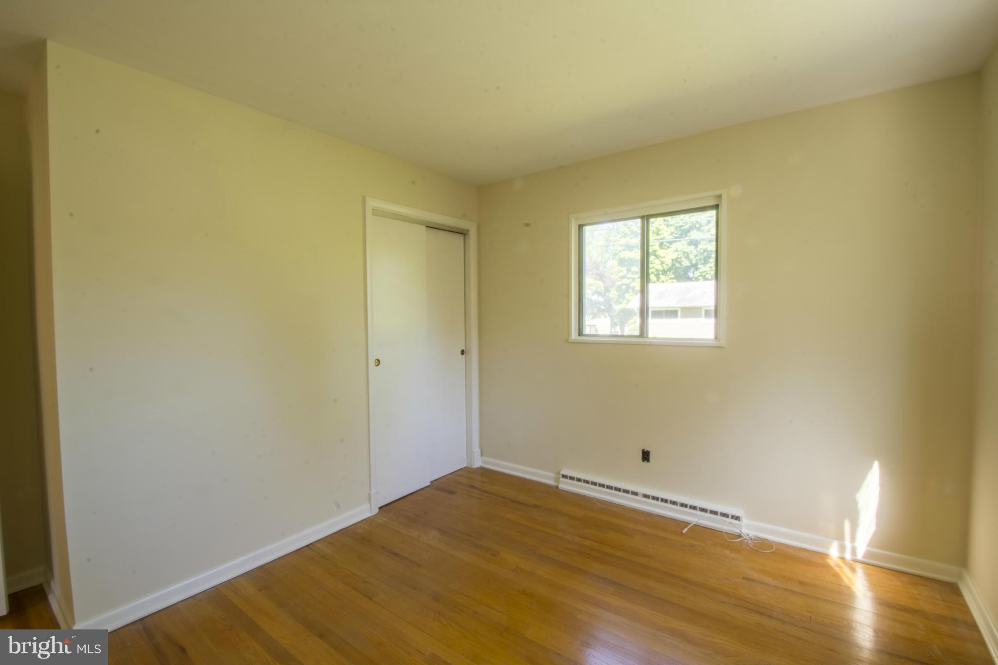 134 Sumner Road Annapolis, MD 21401 - Photo 14 of 30 Third Bedroom With Hardwood Floors