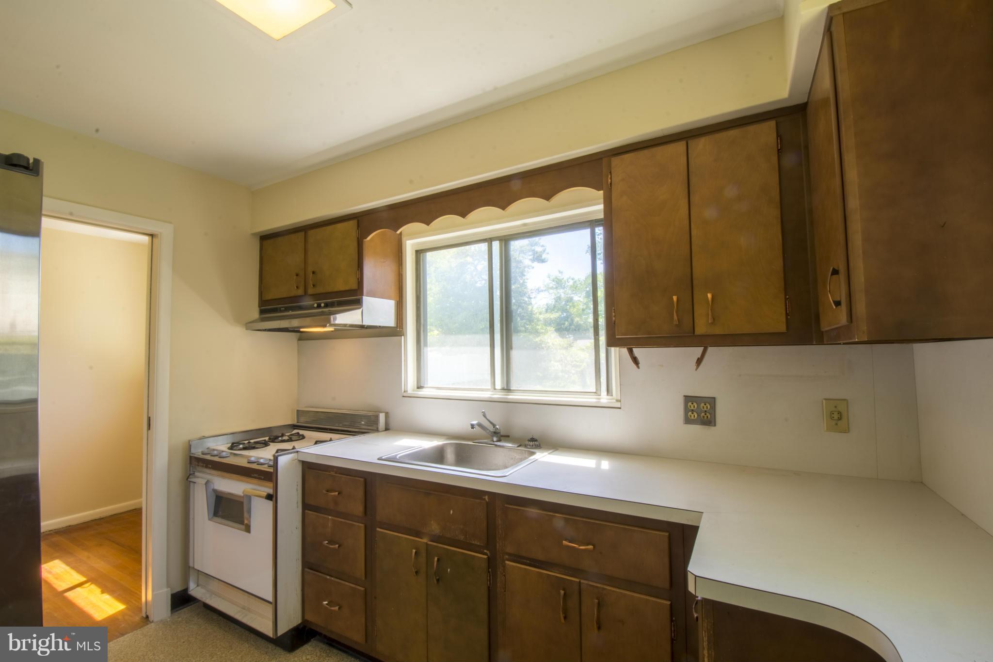 134 Sumner Road Annapolis, MD 21401 - Photo 20 of 30 Kitchen Overlooking Backyard