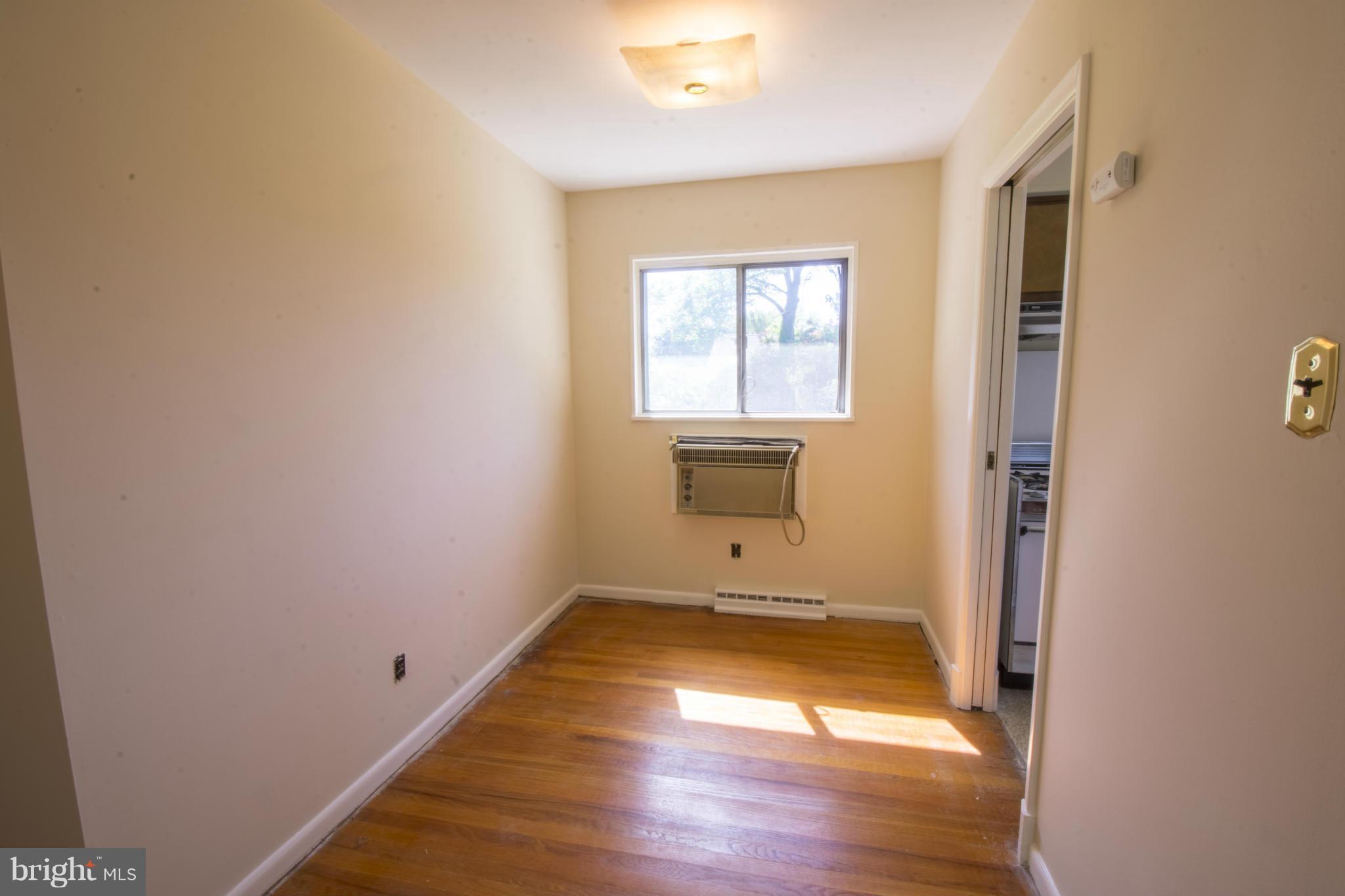 134 Sumner Road Annapolis, MD 21401 - Photo 7 of 30 Separate Dining Room