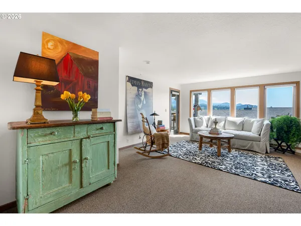 $749,000 | 353 North Breaker Point Drive, Unit 353, Cannon Beach, OR 97110