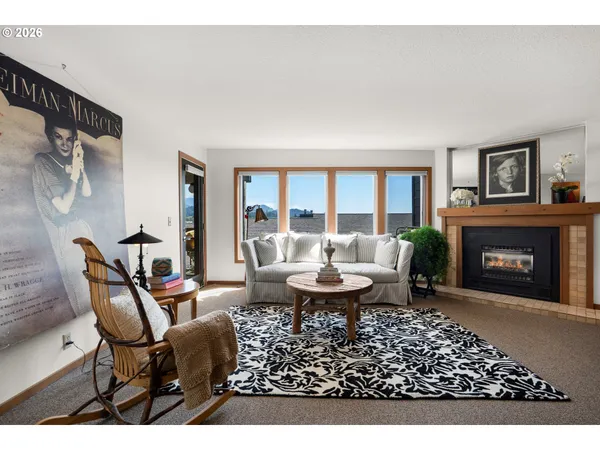 $749,000 | 353 North Breaker Point Drive, Unit 353, Cannon Beach, OR 97110