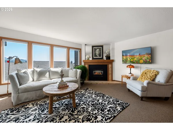 $749,000 | 353 North Breaker Point Drive, Unit 353, Cannon Beach, OR 97110
