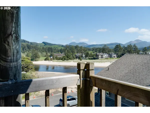 $749,000 | 353 North Breaker Point Drive, Unit 353, Cannon Beach, OR 97110