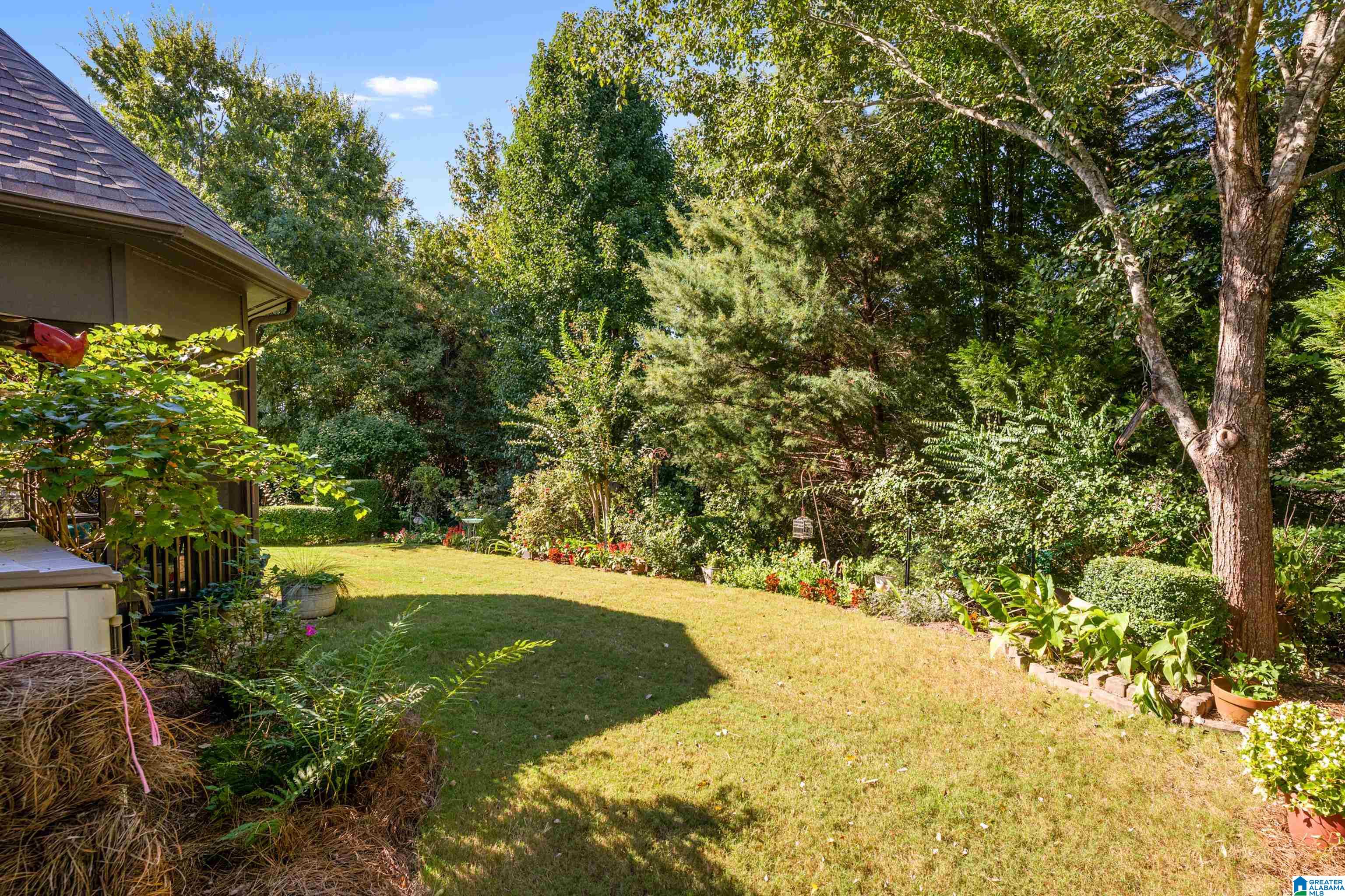 238 Strathaven Lane Pelham, AL 35124 - Photo 9 of 37