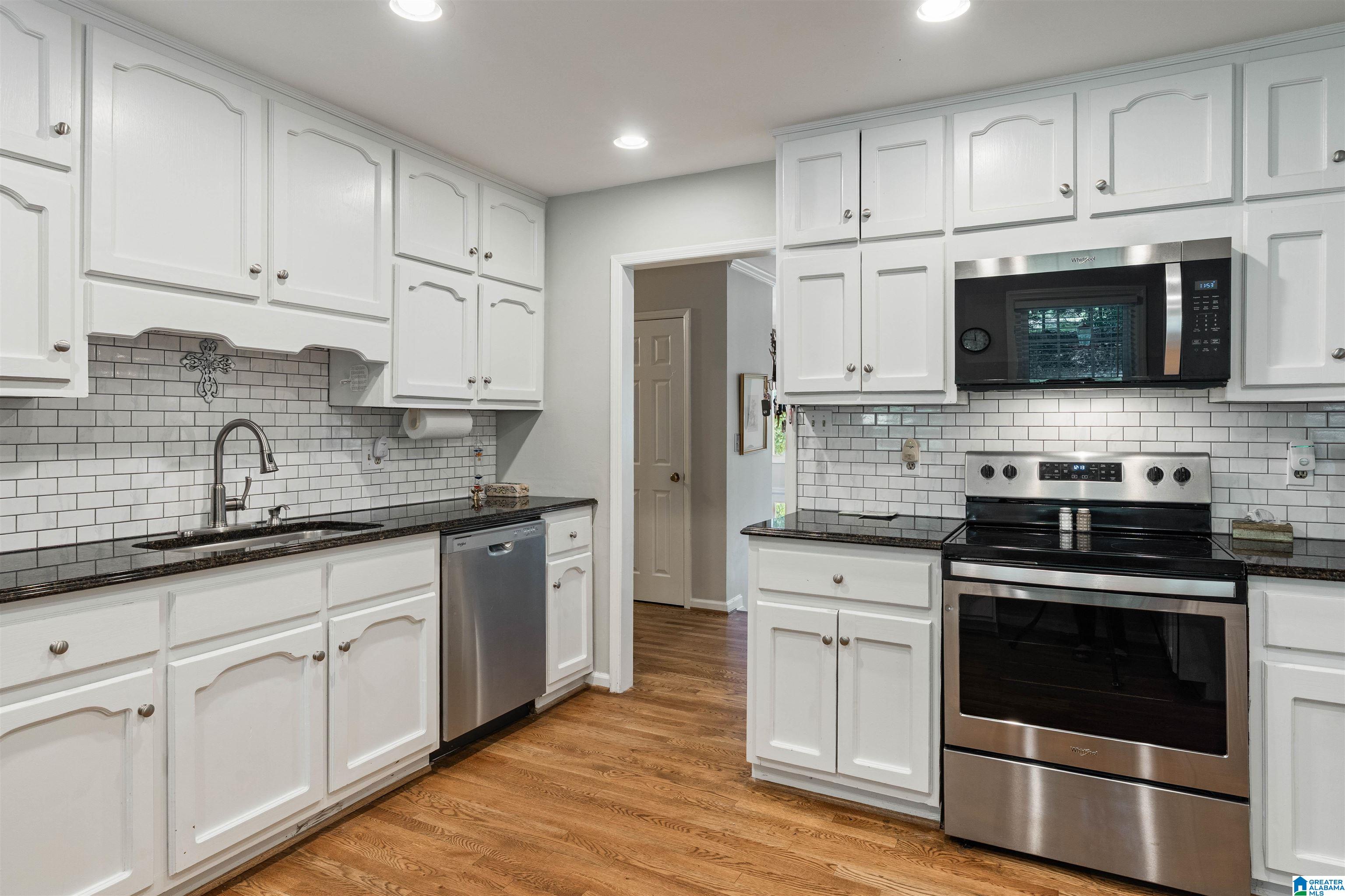 5102 Colonial Park Road Birmingham, AL 35242 - Photo 10 of 32