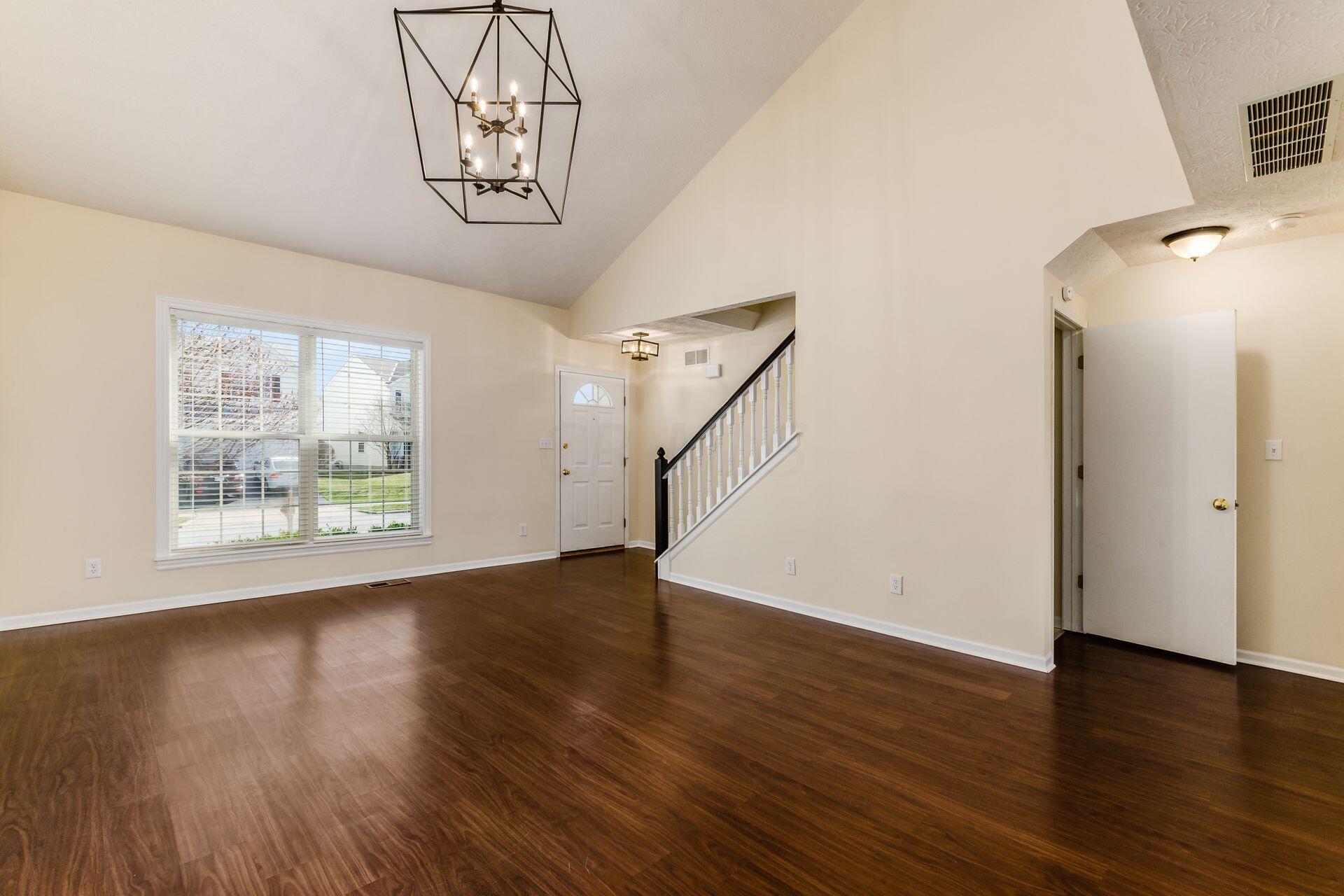 4087 Asbury Ridge Drive Columbus, OH 43230 - Photo 3 of 50