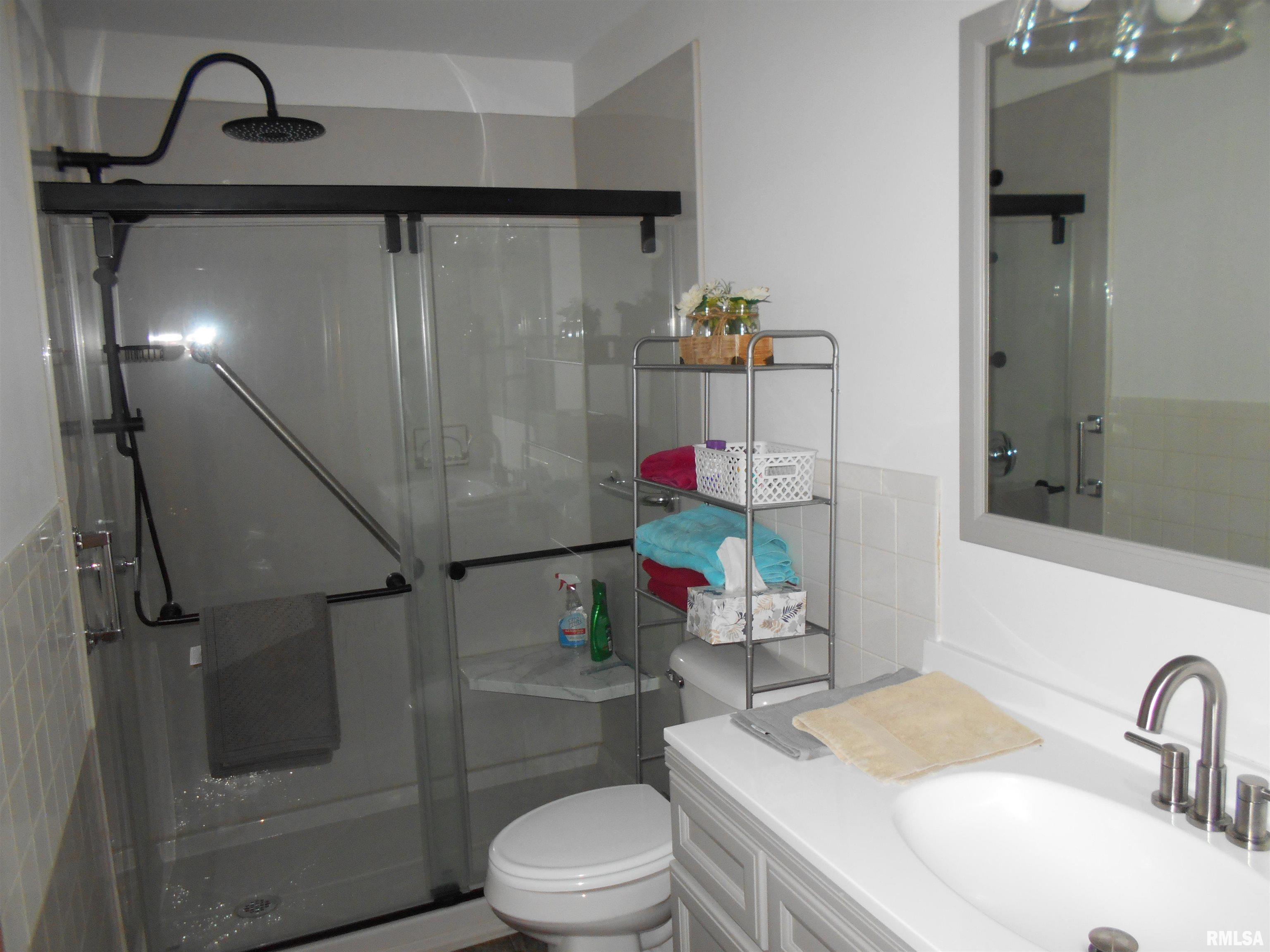 4 Hiel Drive Bushnell, IL 61422 - Photo 11 of 16