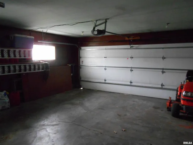 $159,900 | 4 Hiel Drive, Bushnell, IL 61422