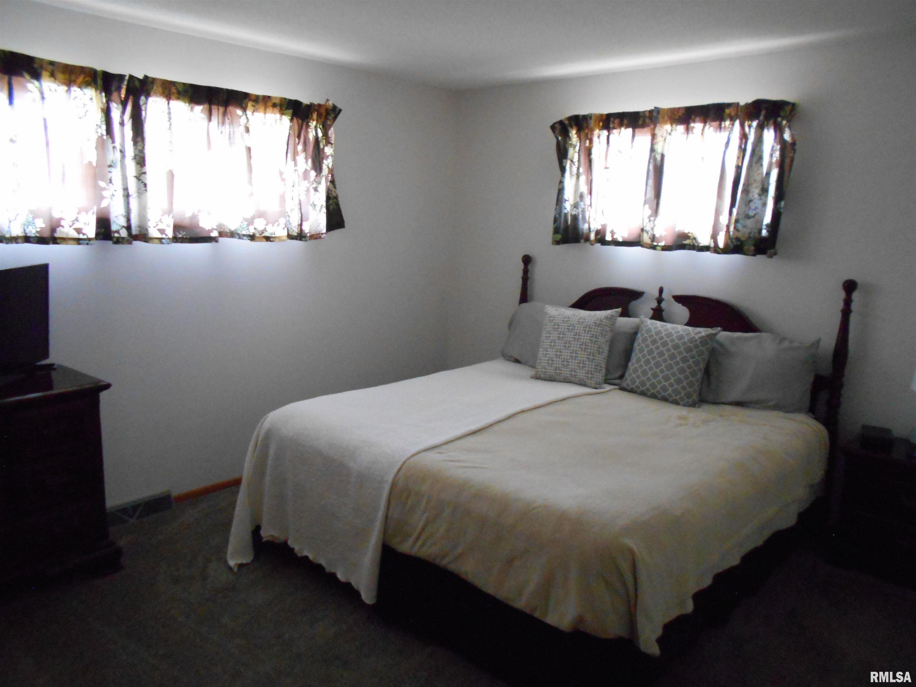 4 Hiel Drive Bushnell, IL 61422 - Photo 8 of 16