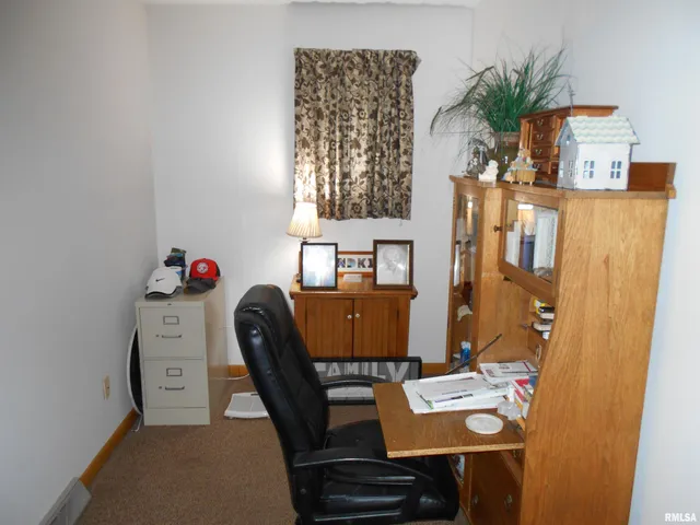 $159,900 | 4 Hiel Drive, Bushnell, IL 61422