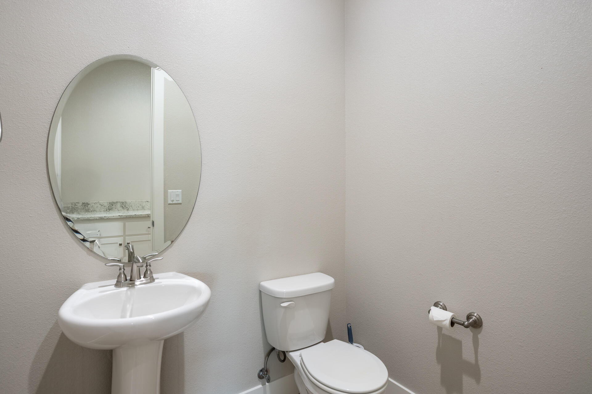4755 Lower Springs Road Redding, CA 96001 - Photo 27 of 40 Half Bath