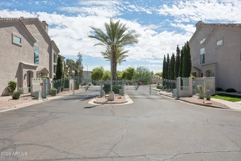 $542,000 | 7520 East Earll Drive, Unit 44, Scottsdale, AZ 85251