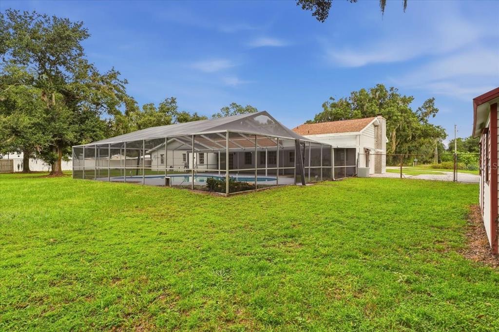 2925 McGee Road Plant City, FL 33565 - Photo 5 of 74 Gallery Image 5