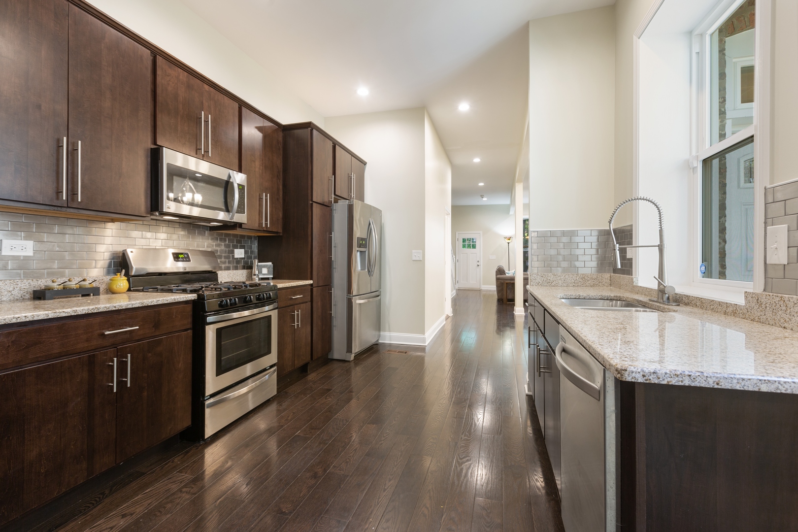 4244 South Prairie Avenue Chicago, IL 60653 - Photo 6 of 16