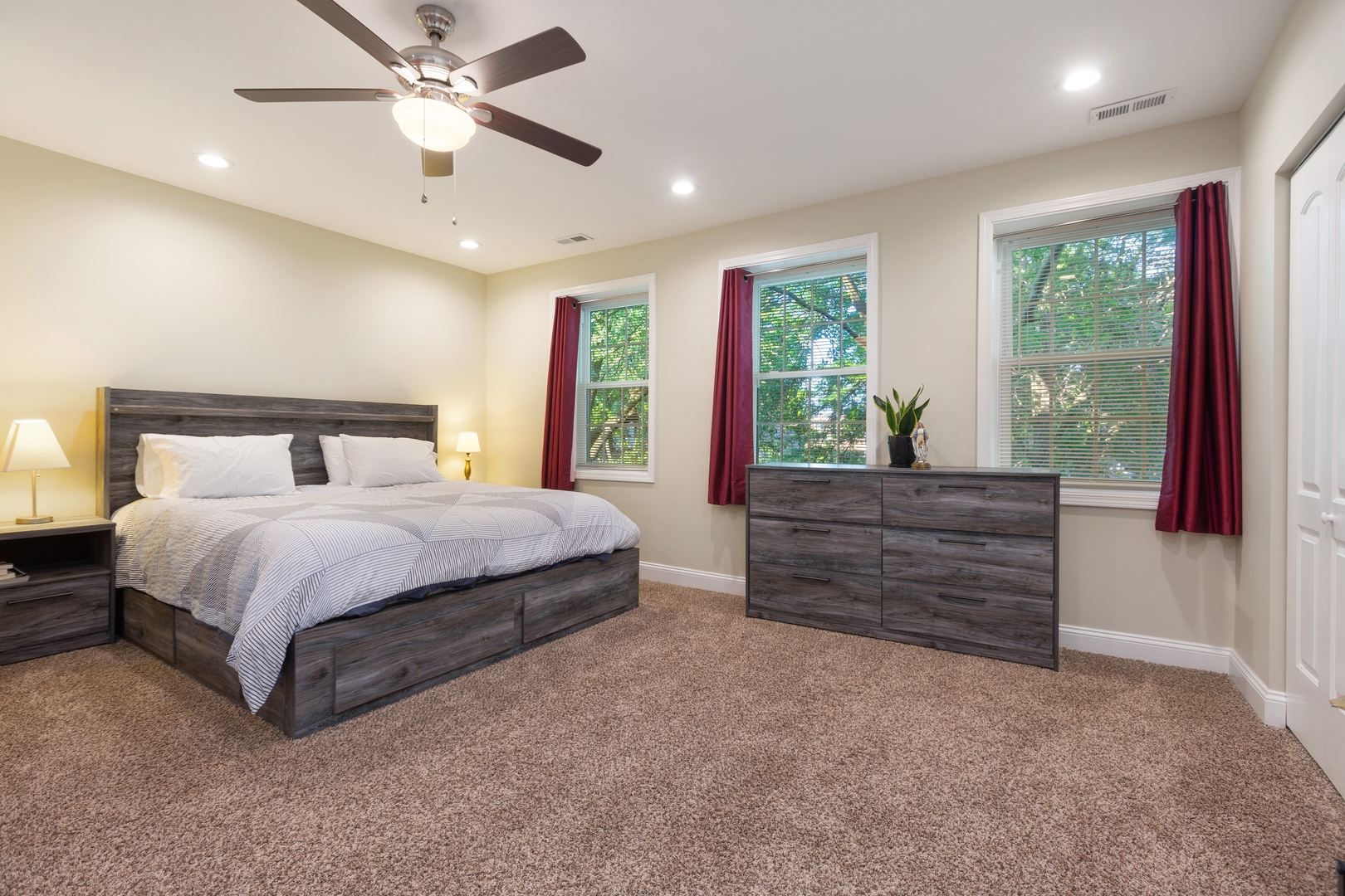 4244 South Prairie Avenue Chicago, IL 60653 - Photo 9 of 16