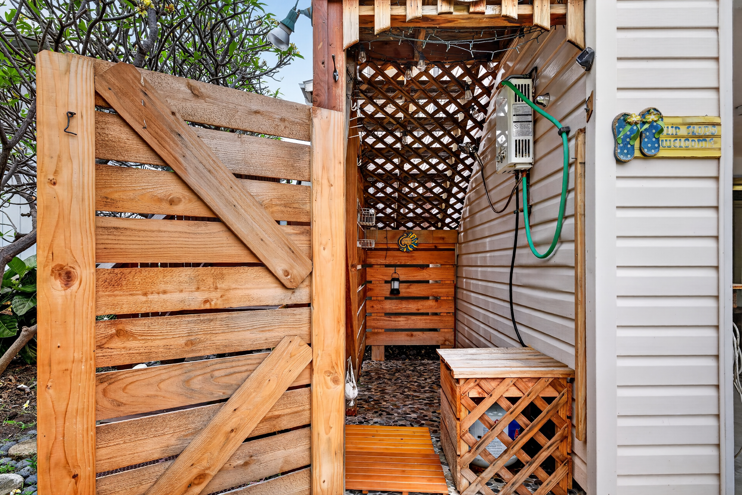 87-299 Kaohe Road Captain Cook, HI 96704 - Photo 25 of 30 a view of outdoor space with building and stairs