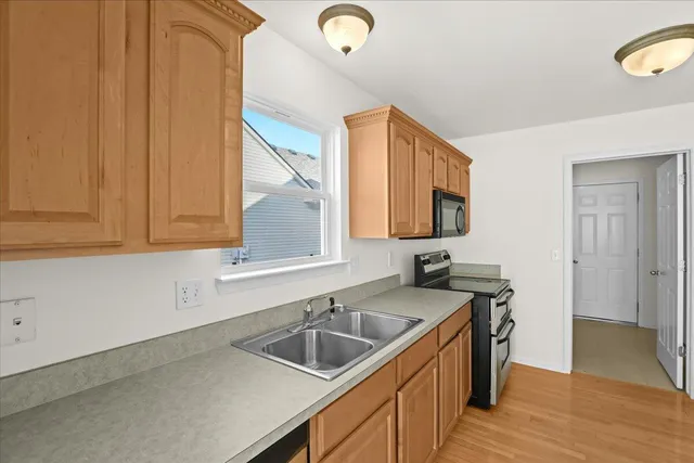 $340,000 | 462 Woodhaven Drive, Walled Lake, MI 48390