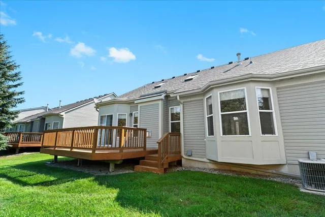 $340,000 | 462 Woodhaven Drive, Walled Lake, MI 48390