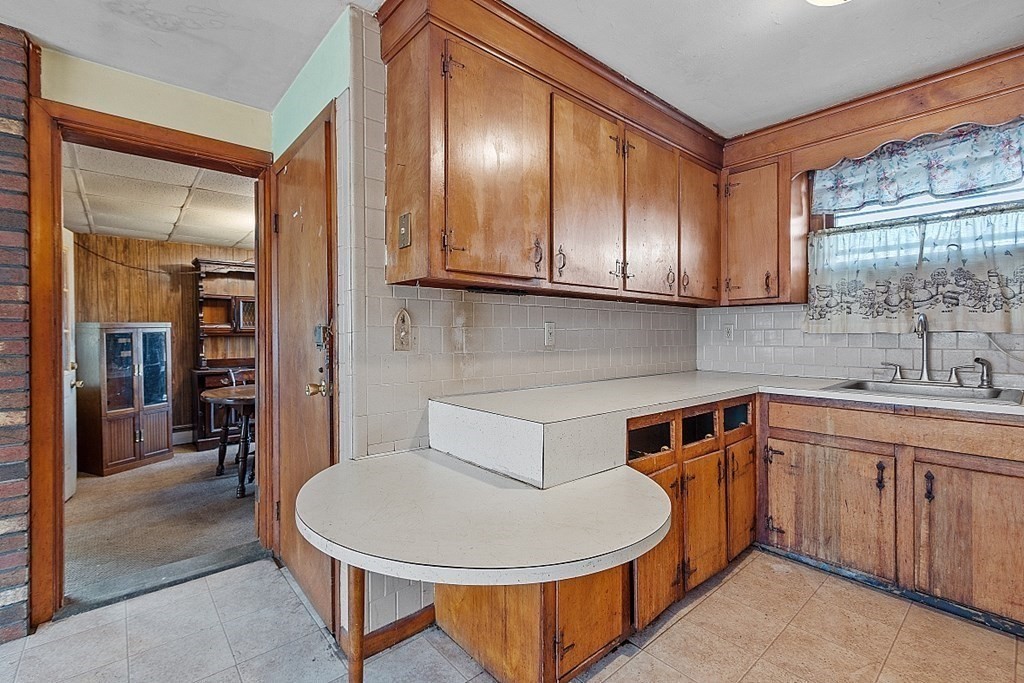21 Kenberma Road Worcester, MA 01604 - Photo 13 of 22 Gallery Image 13