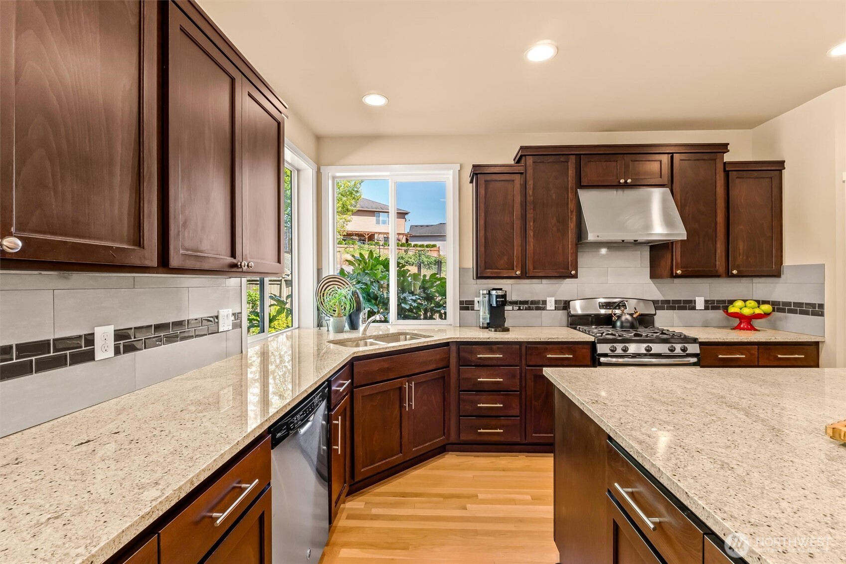 22204 34th Avenue Southeast Bothell, WA 98021 - Photo 14 of 40 Gallery Image 14