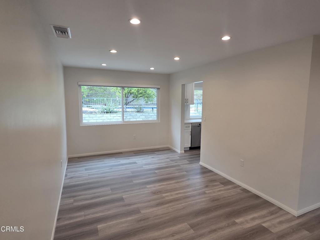 2915 Hopeton Road La Crescenta, CA 91214 - Photo 6 of 28 6 living
