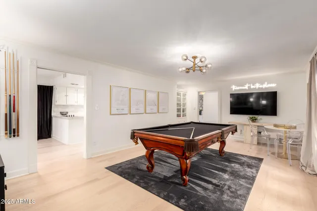 a view of an outdoor sitting area with furniture