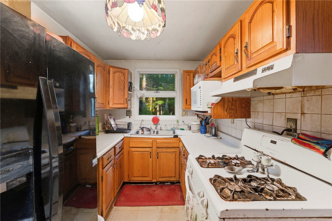 157 Biscuit City Road Charlestown, RI 02813 - Photo 13 of 26 Gallery Image 13
