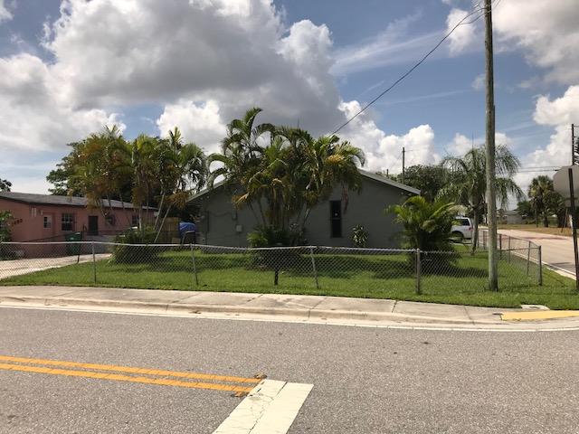 1497 West 35th Street Riviera Beach, FL 33404 - Photo 3 of 16 IMG_7594