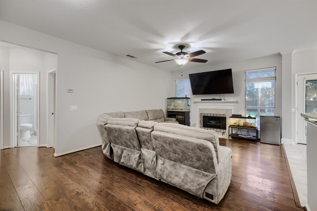 2412 Loon Lake Road Denton, TX 76210 - Photo 5 of 31