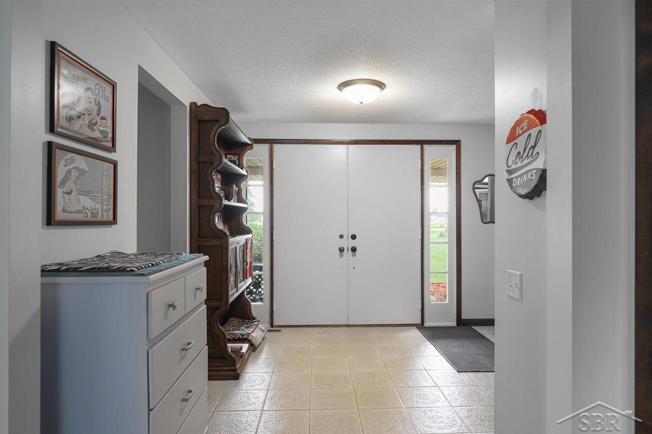 5877 McCarty Road Saginaw, MI 48603 - Photo 8 of 55 50046879-7.JPG