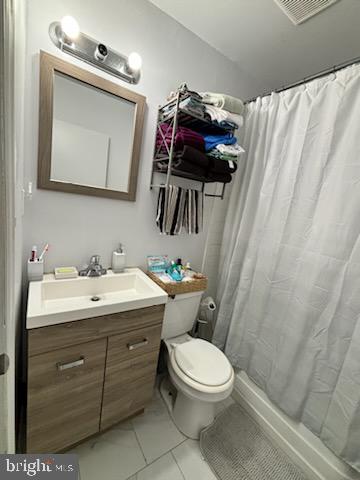 340 9th Avenue Lindenwold, NJ 08021 - Photo 6 of 11 a bathroom with a toilet sink and mirror
