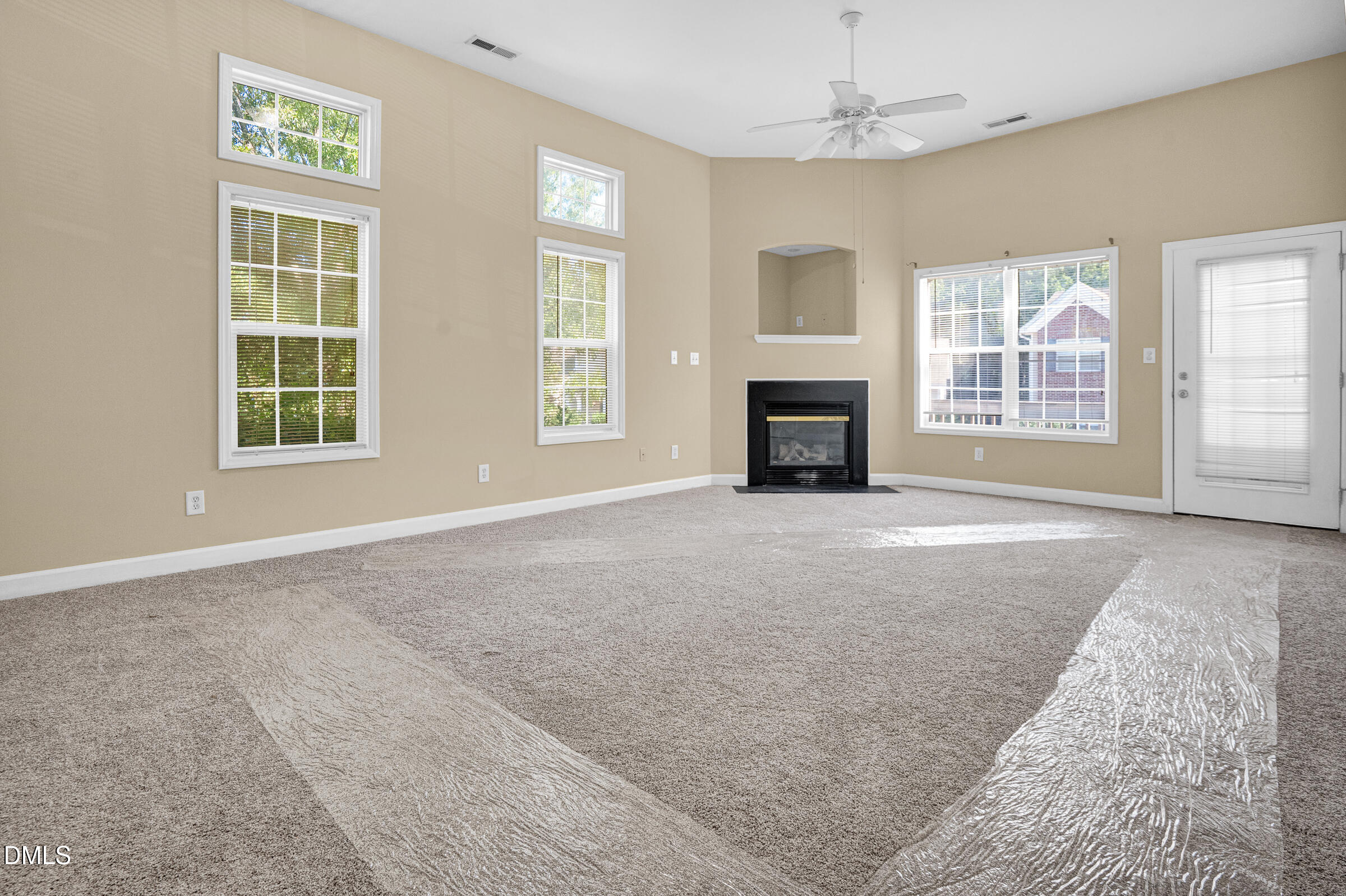 4611 Centrebrook Circle Raleigh, NC 27616 - Photo 5 of 28 DSC08273