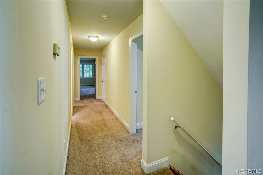 5221 Windsor Road Sandston, VA 23150 - Photo 19 of 38 2nd Floor Hall