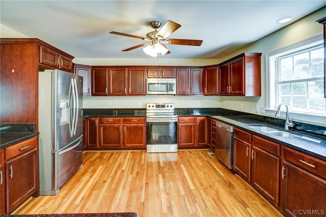 5221 Windsor Road Sandston, VA 23150 - Photo 37 of 38 Large Welcoming Kitchen