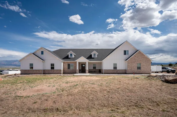 $1,190,000 | 7015 West 1300 North, Cedar City, UT 84721