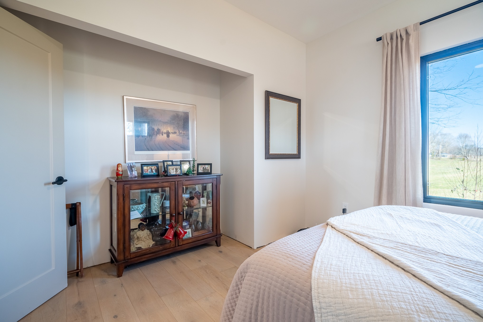 1545 Blue Springs Road Sparta, TN 38583 - Photo 19 of 99 a room with a bed and a fireplace