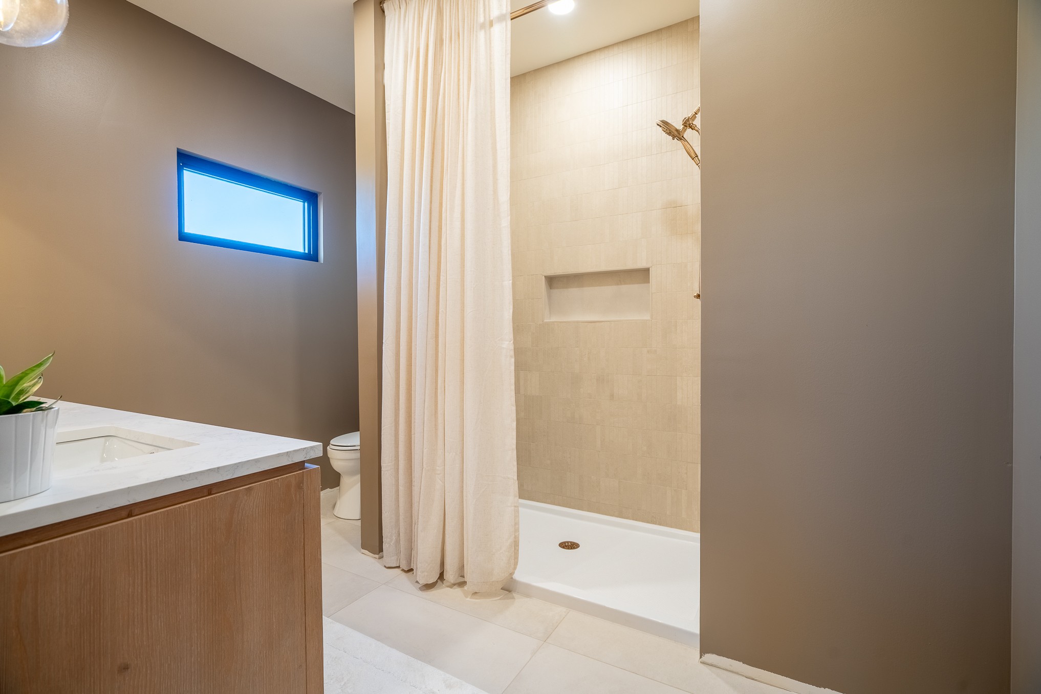 1545 Blue Springs Road Sparta, TN 38583 - Photo 23 of 99 a bathroom with a shower and a sink